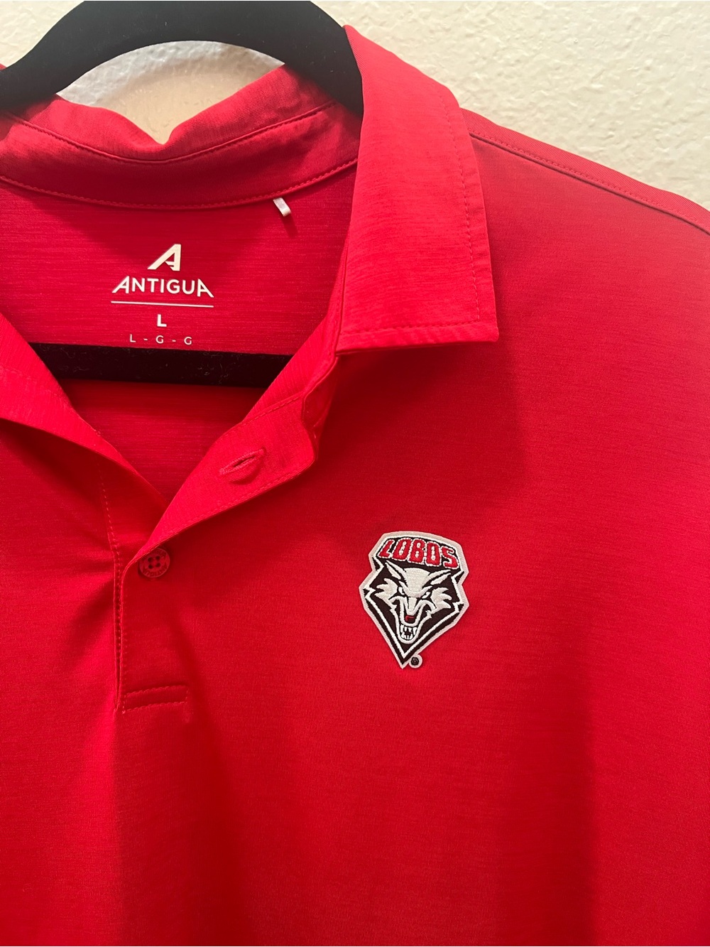 UNM Lobos Antigua Men's Red Polo - Picture 2 of 3
